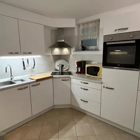 New Listing 2023! Neat And Nice 2br In Apartment Izola