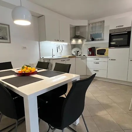 Apartman New Listing 2023! Neat And Nice 2br In *